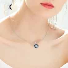 Load image into Gallery viewer, 925 Sterling Silver Circle Pendant Made with Crystal From Swarovski(R) Sapphire