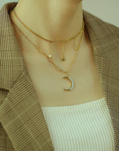 Load image into Gallery viewer, MOON AND STAR NECKLACE