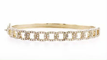 Charger et lire la vidéo dans la visionneuse de la Galerie, CUBAN LINK DIAMOND BANGLE 14K 6MM (1.00 Ctw)
