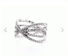 Load and play video in Gallery viewer, JUD DIAMOND RING (0.53CTW) 14K Gold
