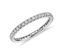 Charger l&#39;image dans la galerie, Diamond Micropavé Eternity Ring in 14k White Gold
