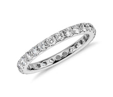 Charger l&#39;image dans la galerie, Diamond Micropavé Eternity Ring in 14k White Gold
