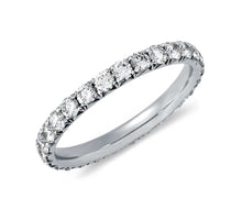 Charger l&#39;image dans la galerie, Pavé Diamond Eternity Ringin 14k White Gold (1/2 ct. tw.)
