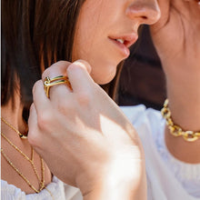 Load image into Gallery viewer, GOLD LOVE KNOT RING
