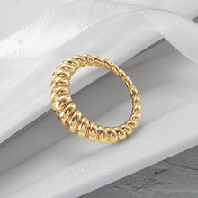 Load image into Gallery viewer, CROISSANT RING
