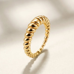 CROISSANT RING