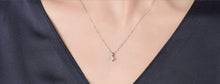 Charger l&#39;image dans la galerie, Princess Diamond Solitaire Pendant In White Gold
