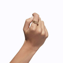 Charger l&#39;image dans la galerie, Personalized Rectangle Signet Men&#39;s Rings in Yellow 10K Gold
