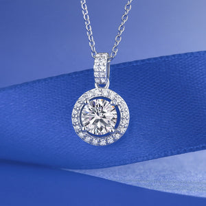 925 Sterling Silver Pendant Made with Moissanite