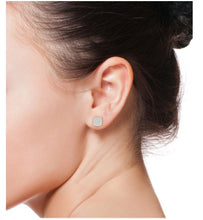 Charger l&#39;image dans la galerie, Halo Cushion Diamond Stud Earrings In Yellow 14K Gold
